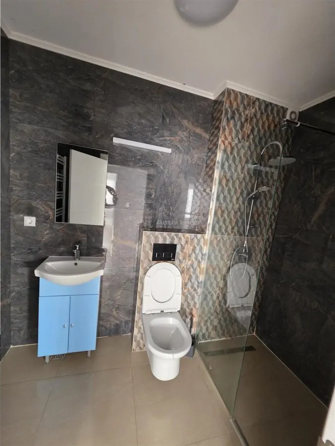 Villa Townhouse Moderne – Otopeni – 5 Chambres – 3 Salles de Bain – 159m² - foto 22