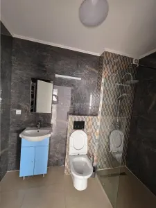 Villa Townhouse Moderne – Otopeni – 5 Chambres – 3 Salles de Bain – 159m² - foto 23