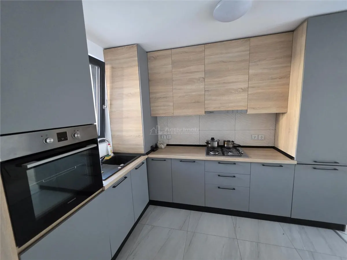 Villa Townhouse Moderne – Otopeni – 5 Chambres – 3 Salles de Bain – 159m² - foto 4