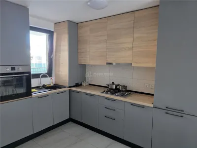 Villa Townhouse Moderne – Otopeni – 5 Chambres – 3 Salles de Bain – 159m² - foto 5