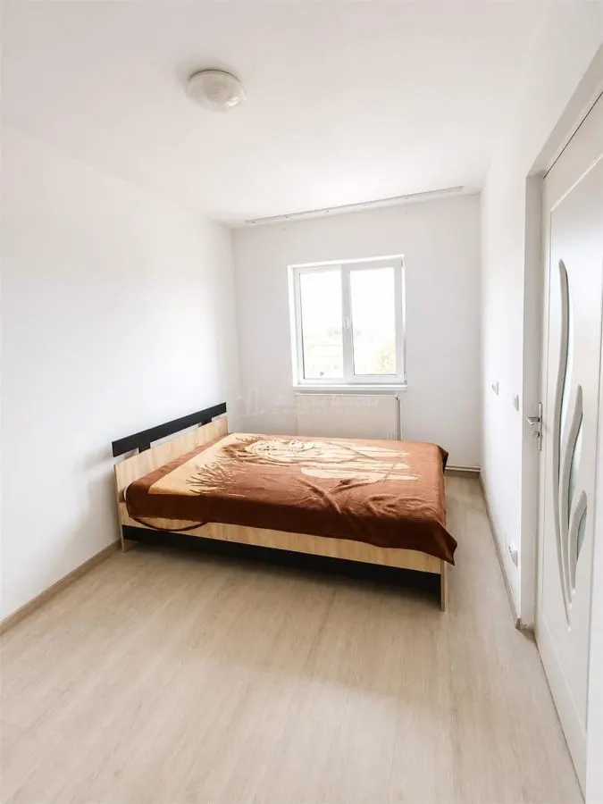 Apartament de vanzare cu 2 camere mobilat - foto 1