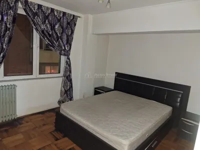 3 cam - zona Centrala - foto 3