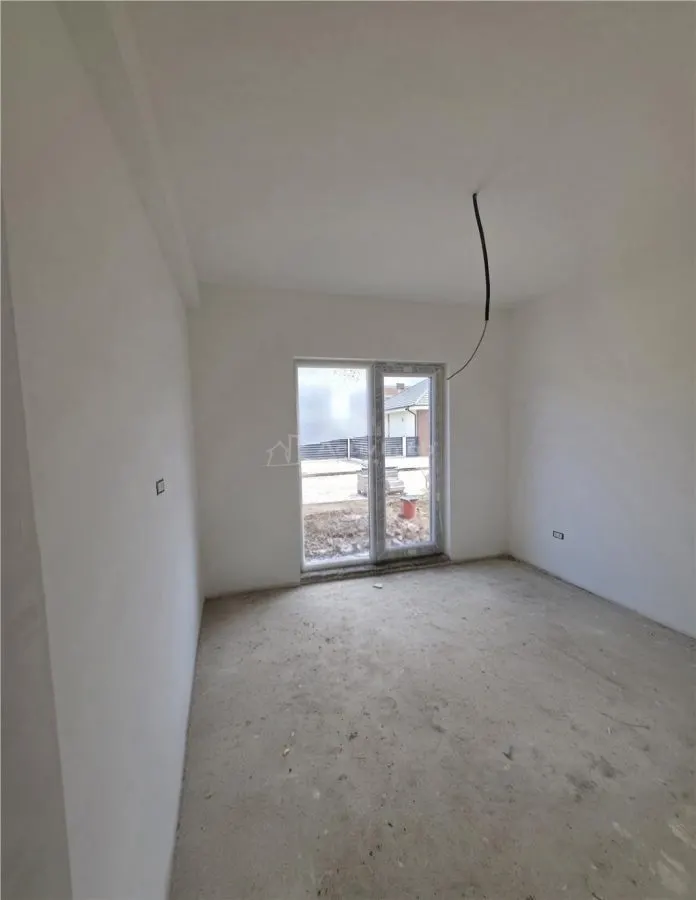 Detached Villa – Tunari – Ground + Mezzanine – 5 Bedrooms – 2 Bathrooms - foto 7