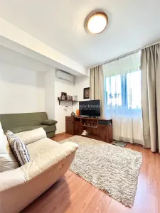 Casa individuala - Odaile Otopeni - 8 camere - 4 bai - 474mp - 903mp teren - foto 9