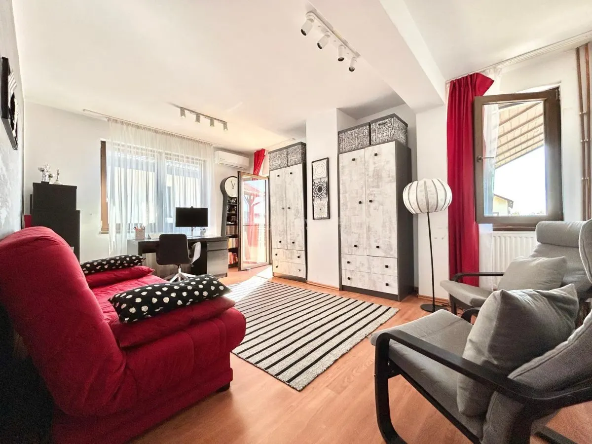 Casa individuala - Odaile Otopeni - 8 camere - 4 bai - 474mp - 903mp teren - foto 10