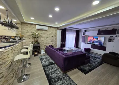 Casa complex - Green City - 4 camere- 3 bai - 130mp utili- 200mp curte - 1 Decembrie