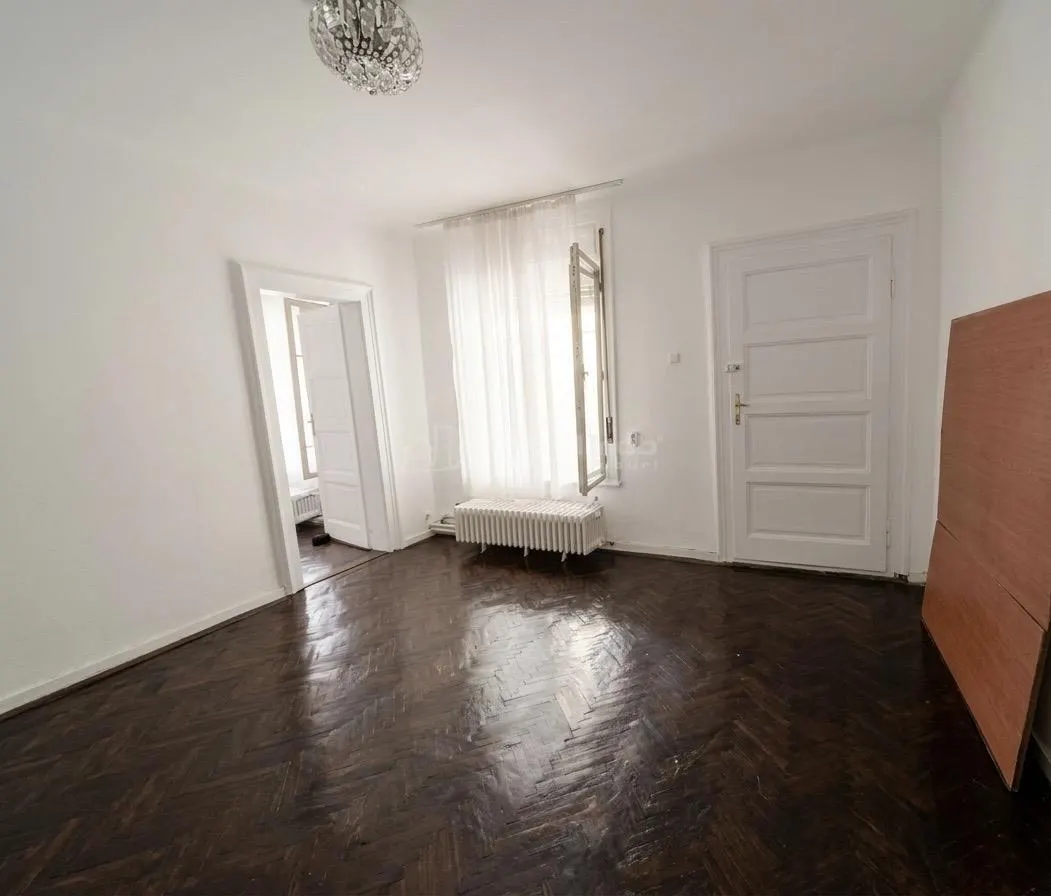 Imobil cu 3 apartamente - 270 mp construiti - langa Palatul Baroc – locuinta sau investitie - foto 6