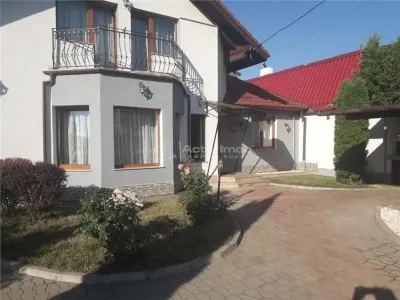 Vila- P+E 4 Camere , 2 bai- Sanpetru Brasov - foto 2