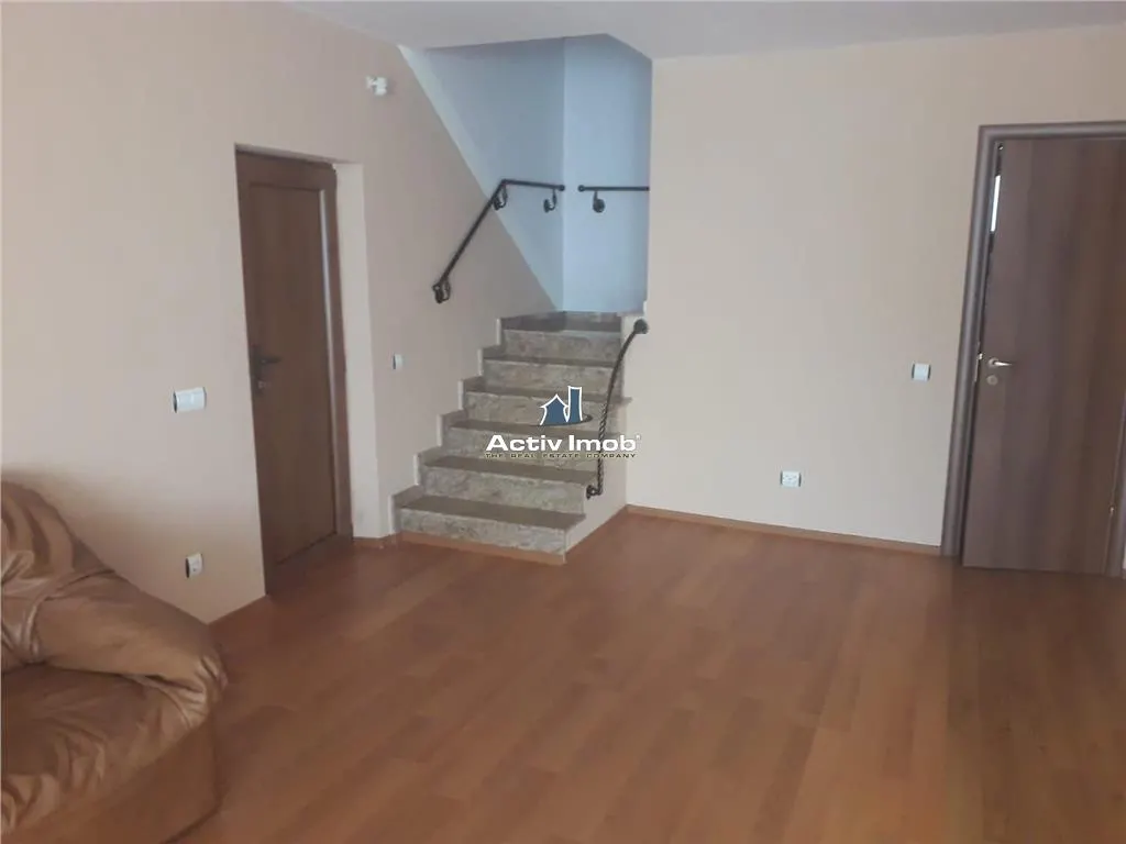 Vila- P+E 4 Camere , 2 bai- Sanpetru Brasov - foto 5