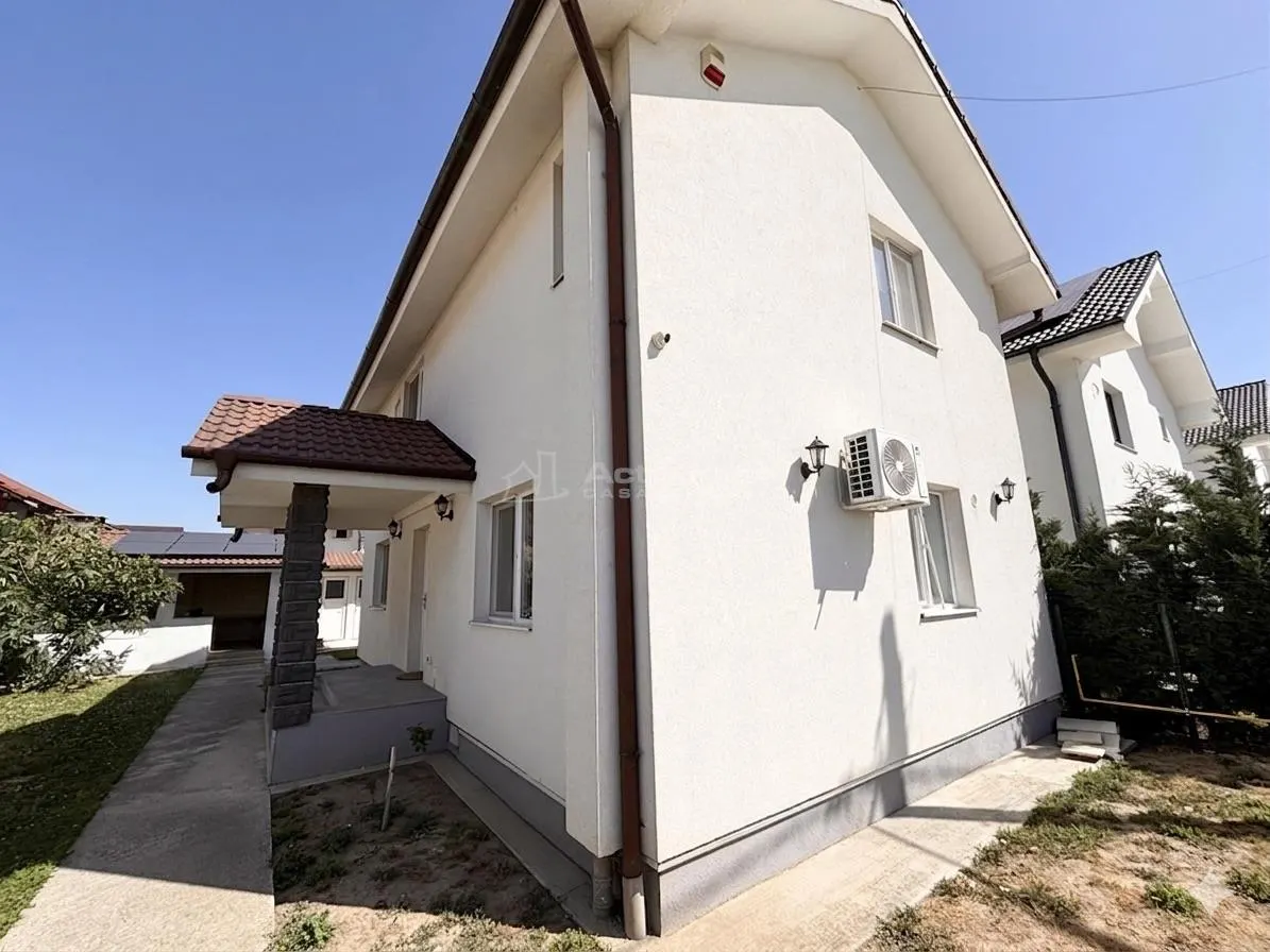 Vila de vanzare in Sanmartin - foto 2
