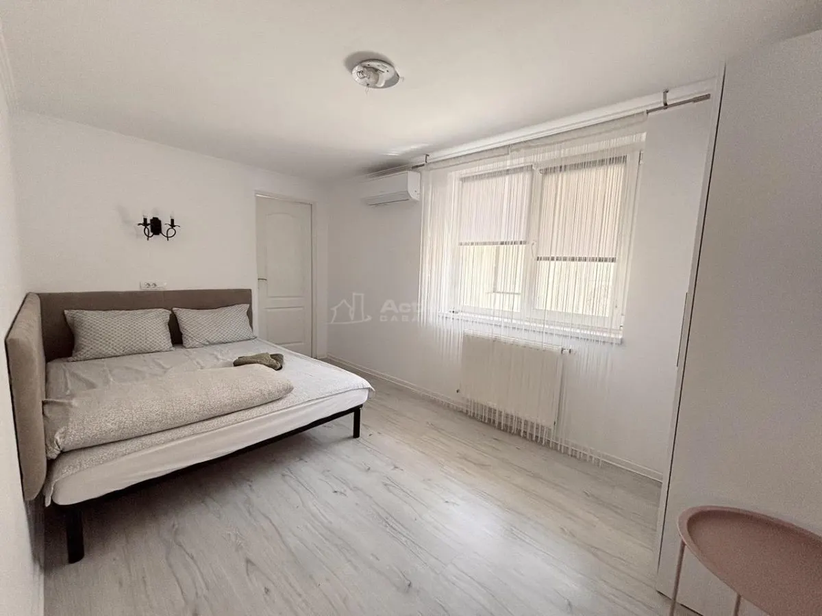 Vila de vanzare in Sanmartin - foto 11