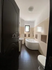 Garsoniera Sisesti spatioasa, renovata, complet utilata - foto 5