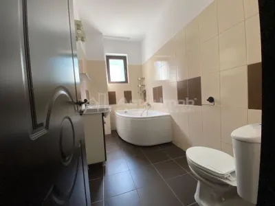 Garsoniera Sisesti spatioasa, renovata, complet utilata - foto 6