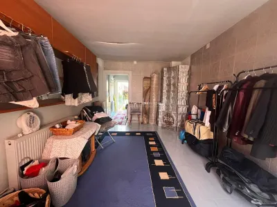 Lugoj, Casa Planta Baja con Patio Propio, 4 Habitaciones, Apto. Negocio + Vivienda, Centro - foto 15