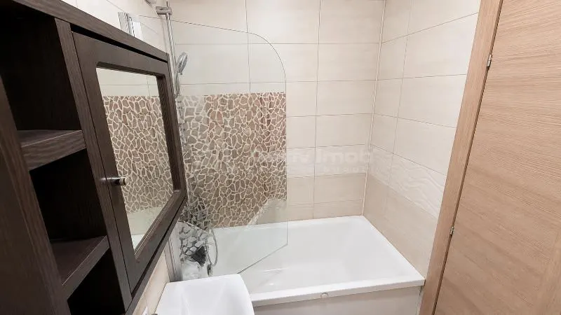 Vanzare - 4 camere - Drumul Taberei - Metrou Raul Doamnei - mobilat - utilat - 185000E - centrala proprie - loc de parcare - Comision 0 ! - foto 9