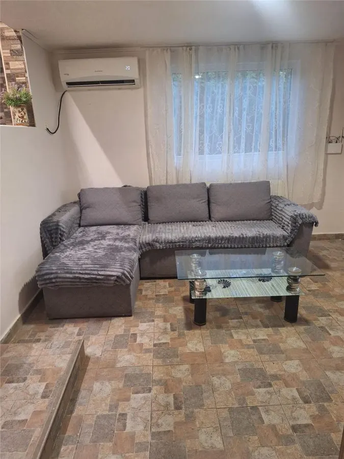 Casa parter - Comana Giurgiu - 4 camere - baie - 118mp - 600mp teren - foto 2