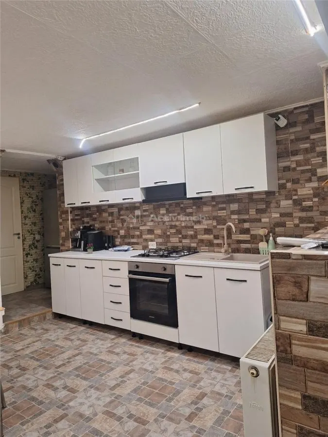 Casa parter - Comana Giurgiu - 4 camere - baie - 118mp - 600mp teren - foto 5