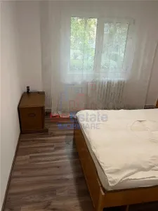 Apartament cu 3 camere renovat, etaj 1/4 in Canta - Pacurari - foto 2