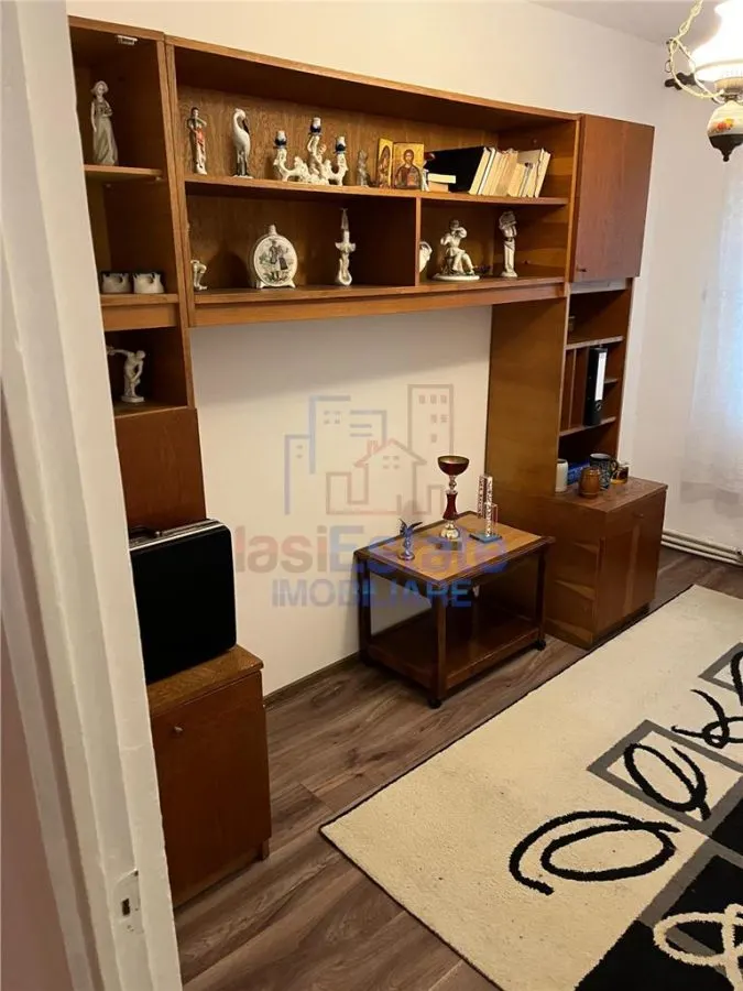 Apartament cu 3 camere renovat, etaj 1/4 in Canta - Pacurari - foto 3