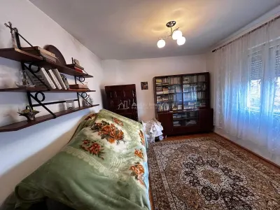 Bocsa Montana, Casa Solida cu Demisol+ Parter+ Etaj - foto 6