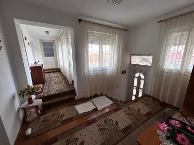 Bocsa Montana, Casa Solida cu Demisol+ Parter+ Etaj - foto 10