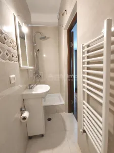 别墅出售 – Prelungirea Ghencea, Safirului – 185,000欧元 – 部分家具 - foto 19