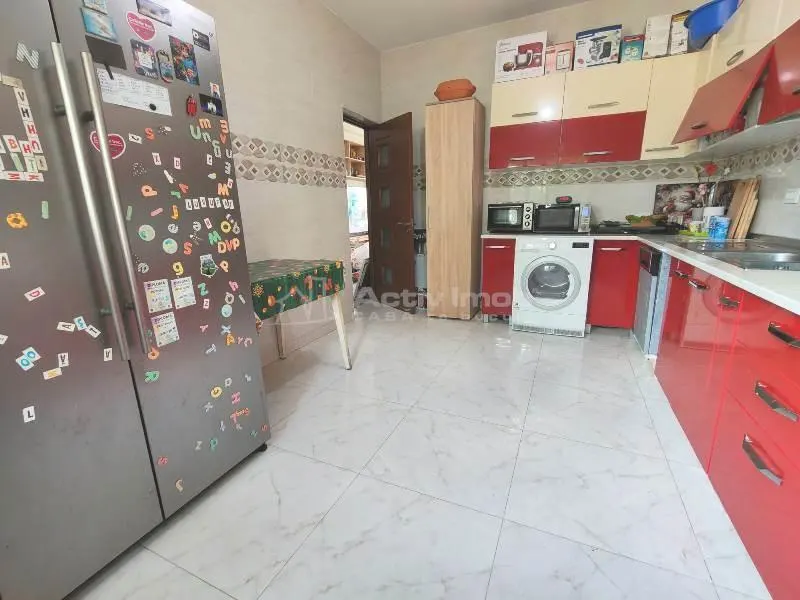别墅出售 – Prelungirea Ghencea, Safirului – 185,000欧元 – 部分家具 - foto 5