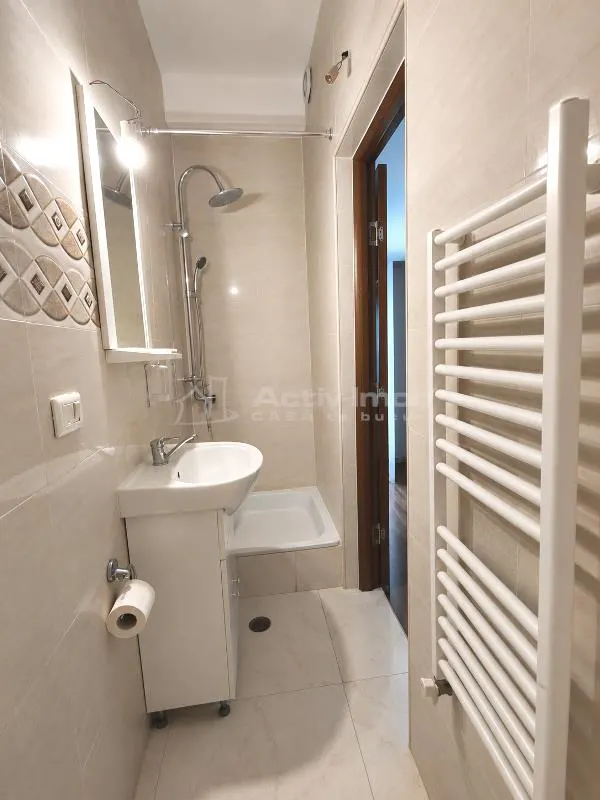 别墅出售 – Prelungirea Ghencea, Safirului – 185,000欧元 – 部分家具 - foto 6