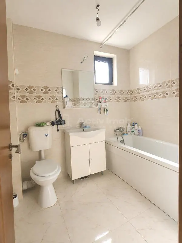 别墅出售 – Prelungirea Ghencea, Safirului – 185,000欧元 – 部分家具 - foto 9