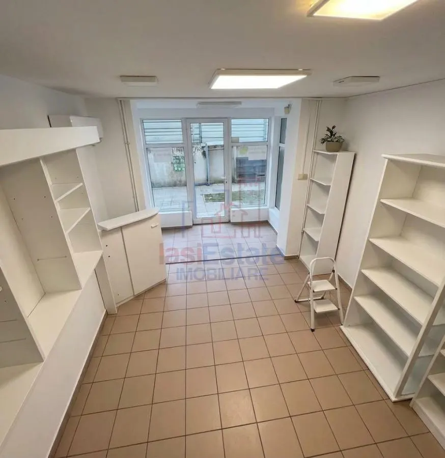 Spatiu Comercial Podu Ros la 10,5Euro - foto 1