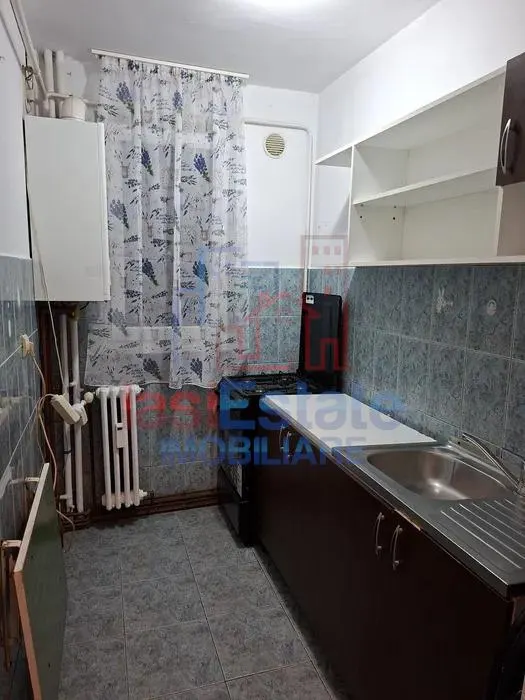 Apartamet 2 Camere Podu Ros - Liceul Emil Racovita - foto 6