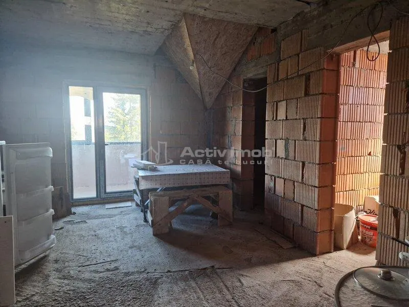 casa -duplex, cabana, Horezu, Varful lui Roman, se vinde si partial - foto 11