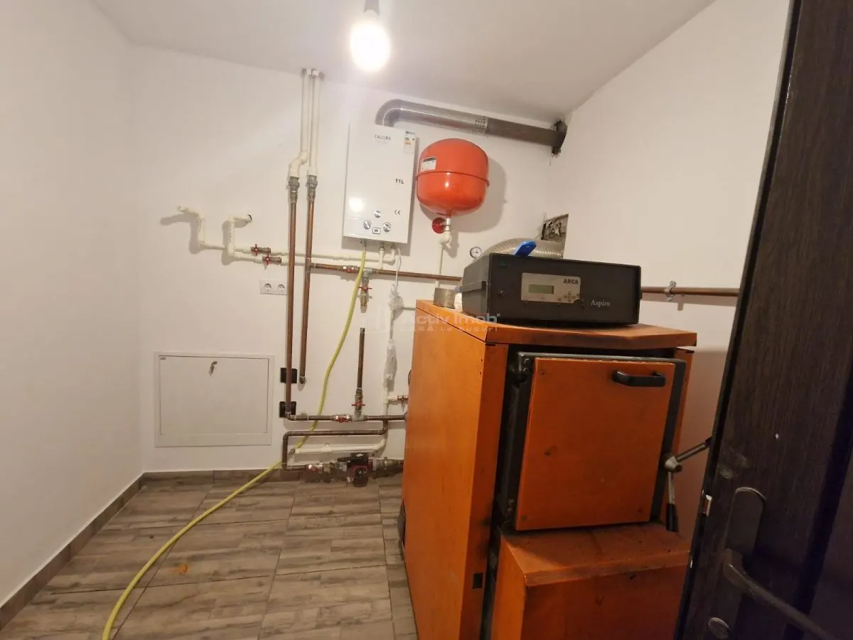 casa -duplex, cabana, Horezu, Varful lui Roman, se vinde si partial - foto 8