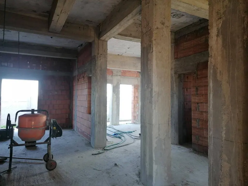 Cladire 4 Apartamente si Spatiu Comercial Sacalaz - foto 12