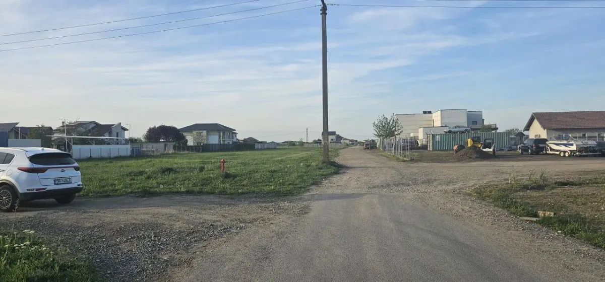 Teren Servivii /Comercial Mosnita Noua de Închiriat - foto 1