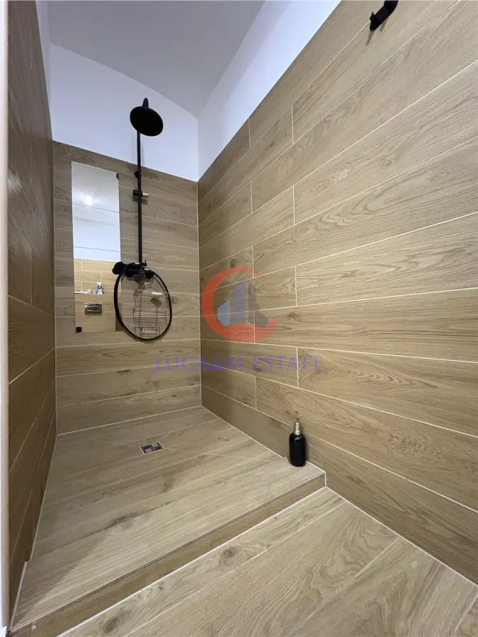 Apartament complet renovat, 3 camere, 78 mp utili, cladire istorica - foto 10