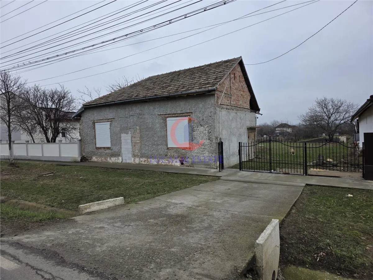Proprietate cu potential investitional în Pischia 190 mp utili, teren 1000 mp - foto 2