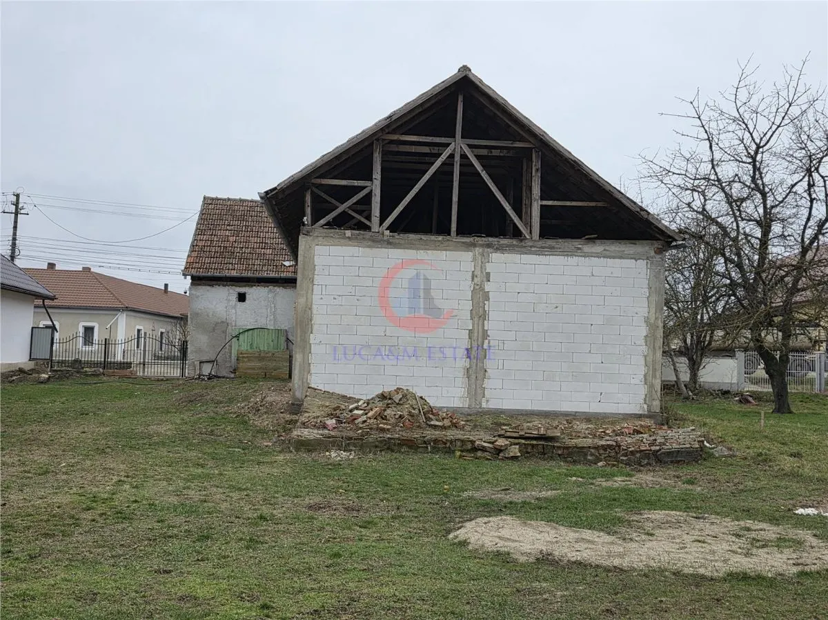 Proprietate cu potential investitional în Pischia 190 mp utili, teren 1000 mp - foto 3