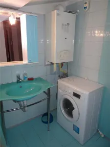Apartament cu atmosfera aparte in Cetate - Str. Eugeniu de Savoya - Clădire renovata - foto 5