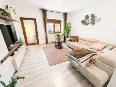 Casa individuala cu teren de 1.480 mp in Dumbravita - foto 2