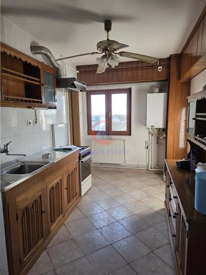 Apartament 4 camere , Zona Modern ,Bd. Simion Barnutiu ,Badea Cartan. - foto 13