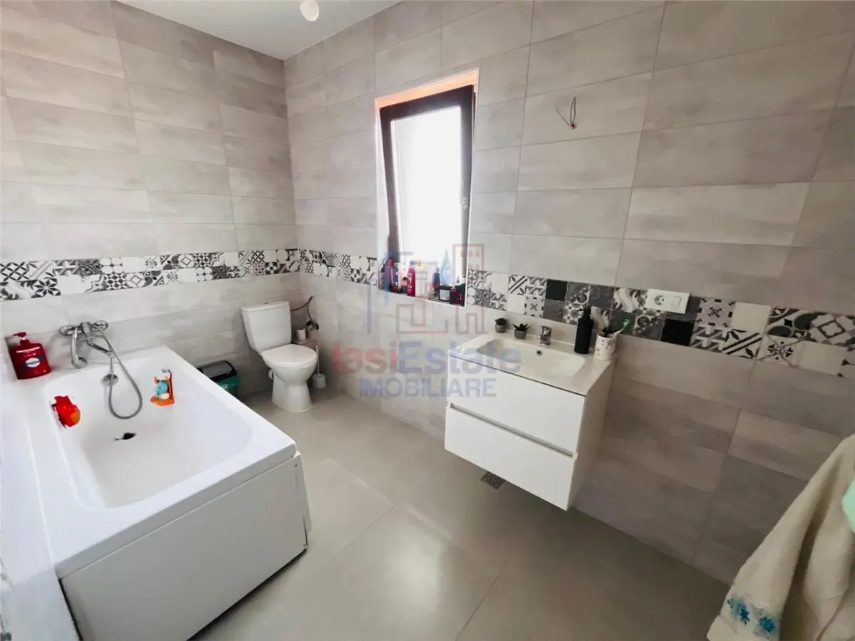 Commission Zéro - Miroslava - Maison 4 Chambres, 2 Salles de Bain Meublée - foto 11