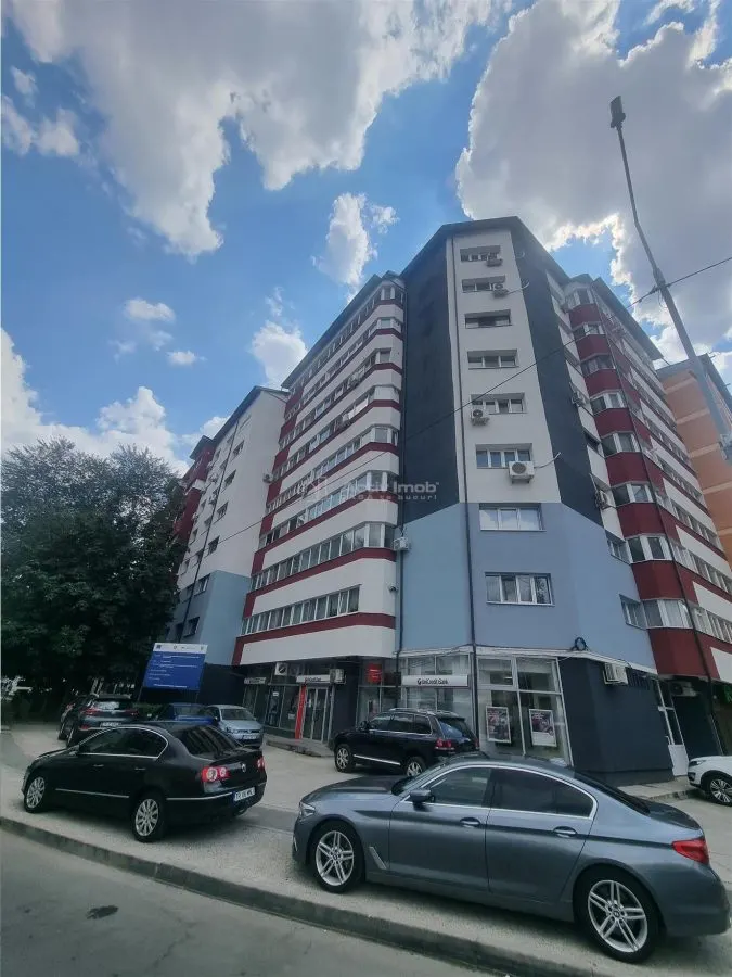 Apartament 3 cam decomandat etaj 1 Dunarii sens giratoriu - foto 1