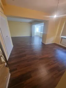 Apartament 5 camere cu scara interioara tip penthouse -doua etaje - foto 2