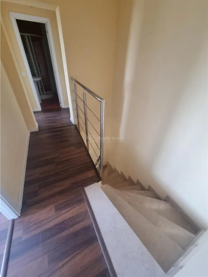 Apartament 5 camere cu scara interioara tip penthouse -doua etaje - foto 14