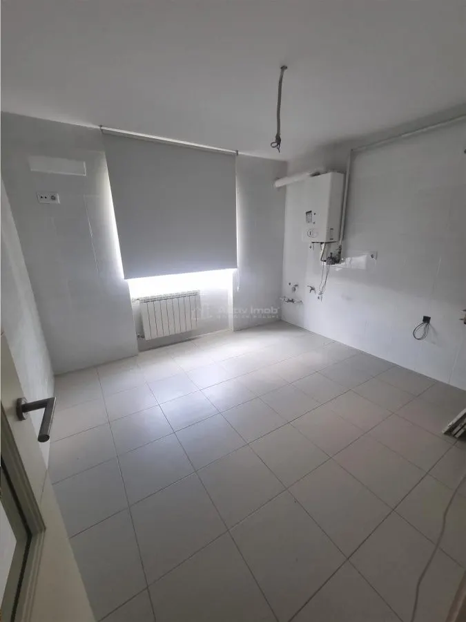 Apartament 5 camere cu scara interioara tip penthouse -doua etaje - foto 6