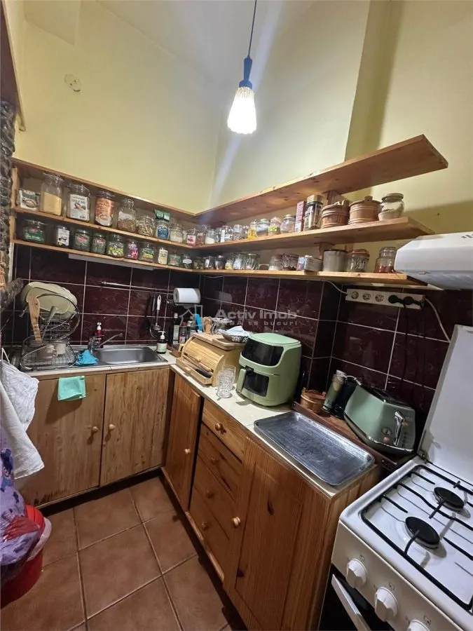 Resita, Apt.2 cam,Cf.1 Sporit, zona Scoala Gen II- Universal - foto 7