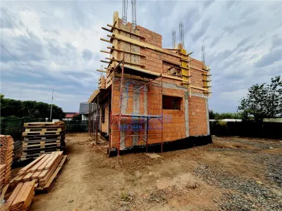 Maison Individuelle P+1 à Vendre à Vişan–Bărnova avec Vue Exceptionnelle - foto 3