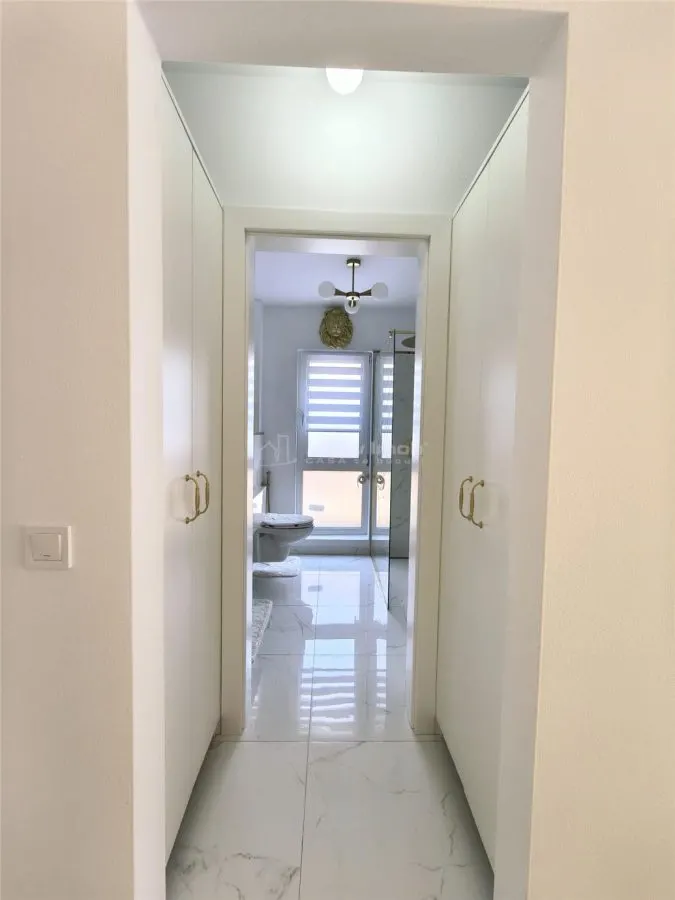 Appartement Trois Chambres avec Jardin Privé à Vendre - foto 15