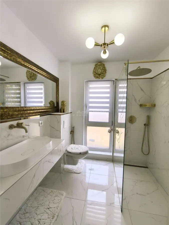 Appartement Trois Chambres avec Jardin Privé à Vendre - foto 9